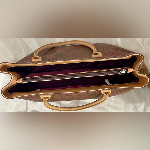 **SOLD** Vintage Etro Iconic Paisley Shoulder Bag - Picture 8 of 16